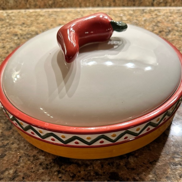 Red Chili Pepper Ceramic Tortilla Holder - Picture 3 of 5